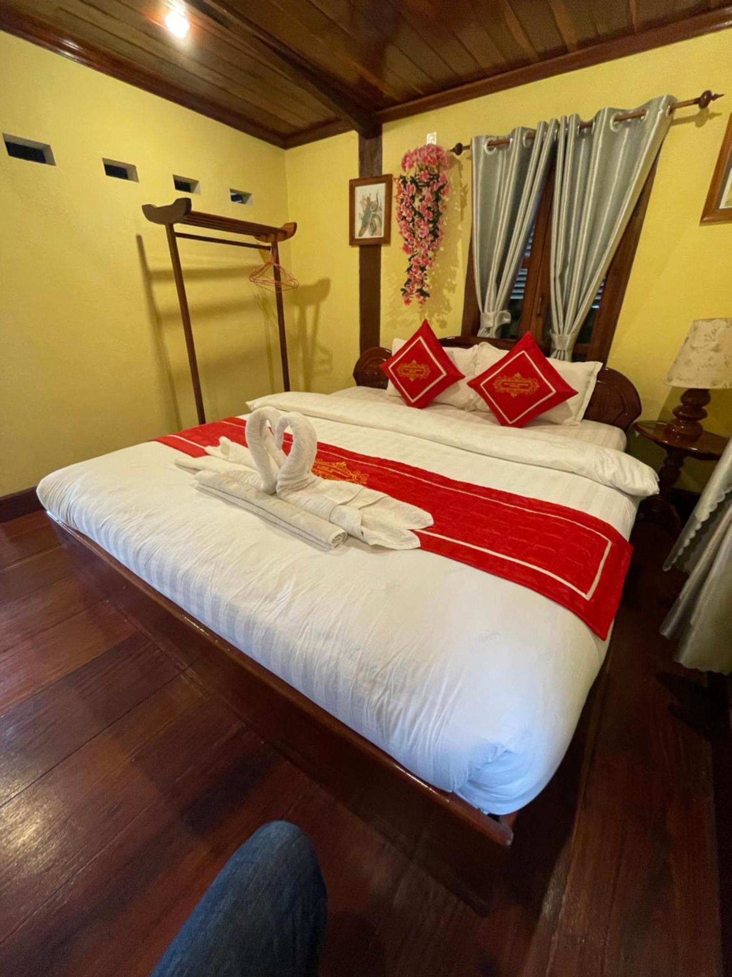 Luang Prabang - Villa Ouis Namkhan Riverside 2 Bagian luar foto