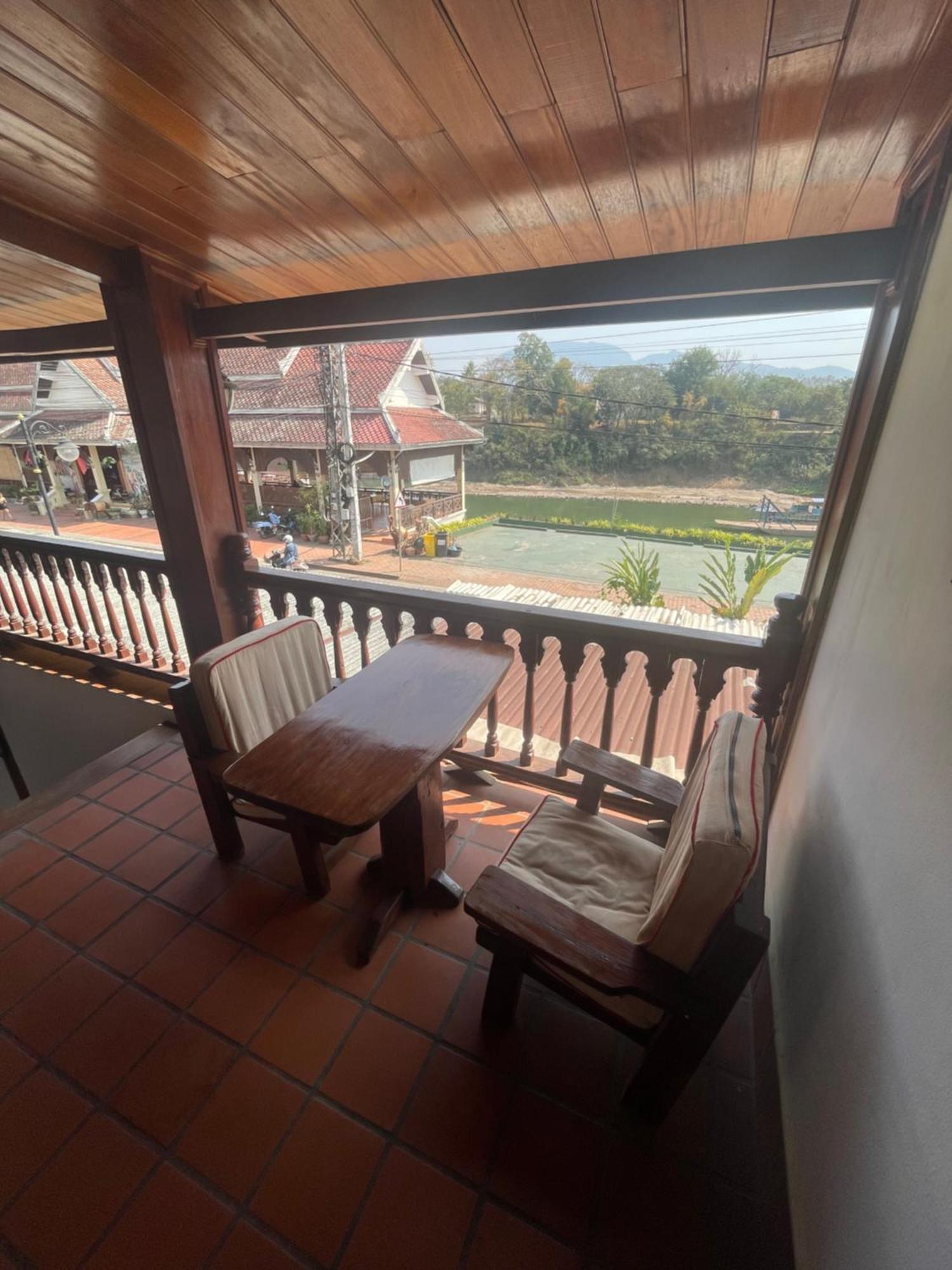 Luang Prabang - Villa Ouis Namkhan Riverside 2 Bagian luar foto