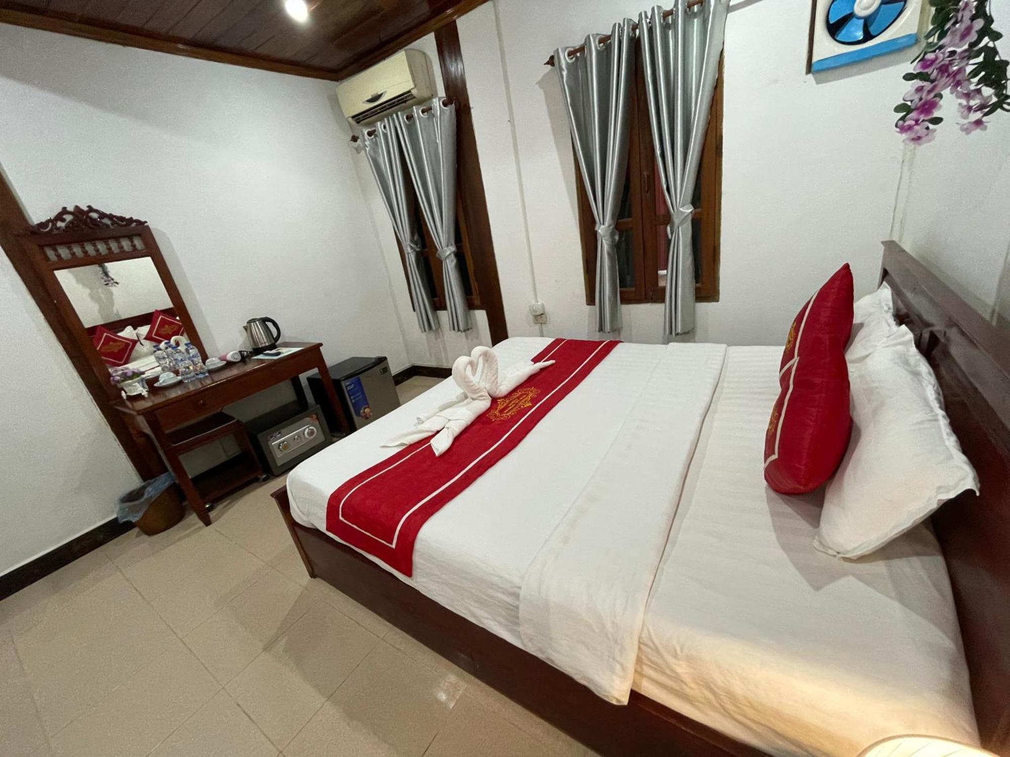Luang Prabang - Villa Ouis Namkhan Riverside 2 Bagian luar foto